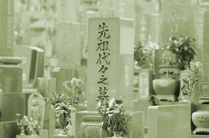 Những ngôi mộ đá truyền thống tại Nhật Bản. Ảnh: izumiya-sekizai.co.jp